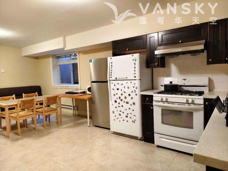 251026002937_Kitchen and Living 1.jpg